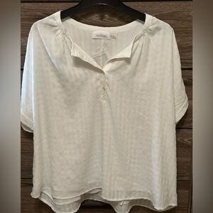 Kaileigh NWOT Women’s Top Size 2X